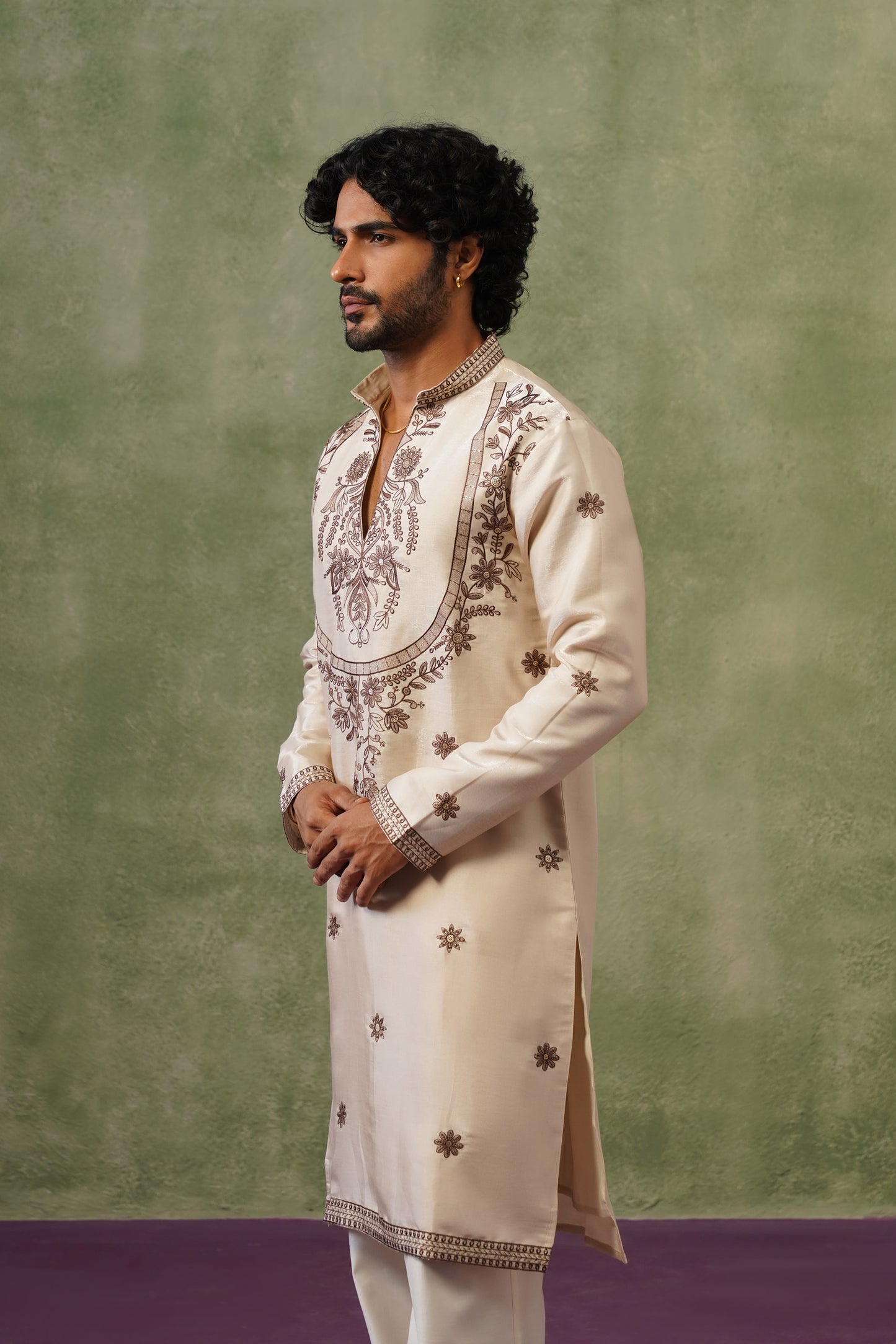 Chandani Ivory Threadwork Kurta Set