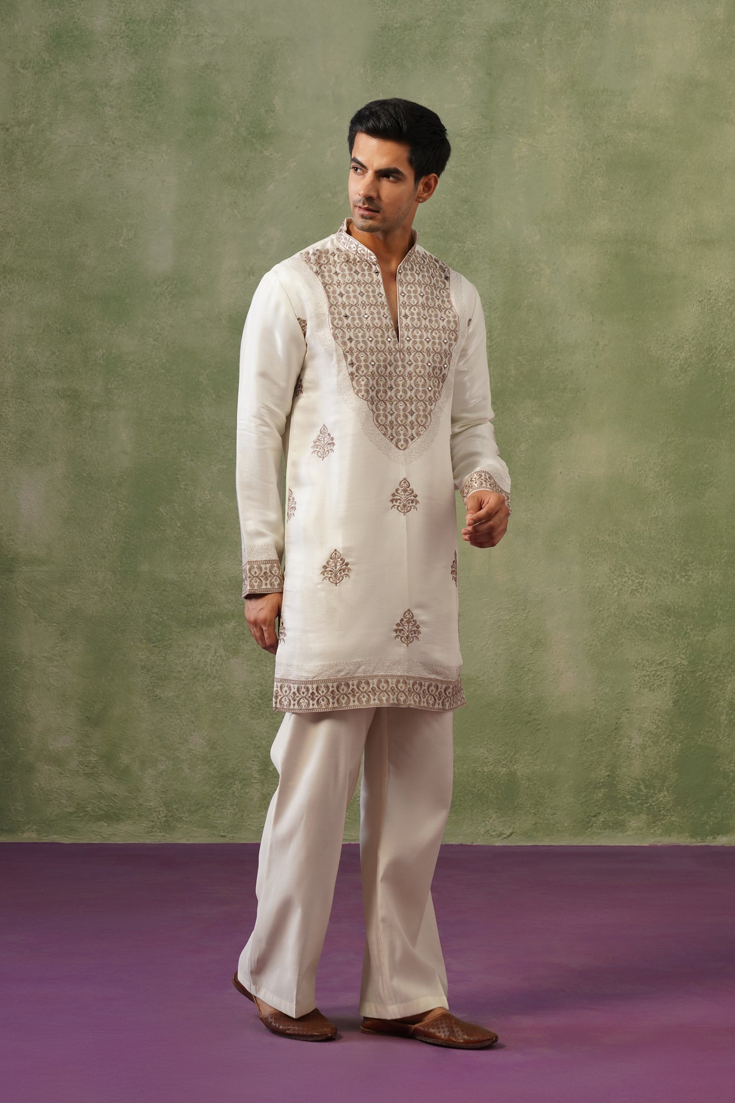 Aina Ivory Mirror Threadwork Kurta Set