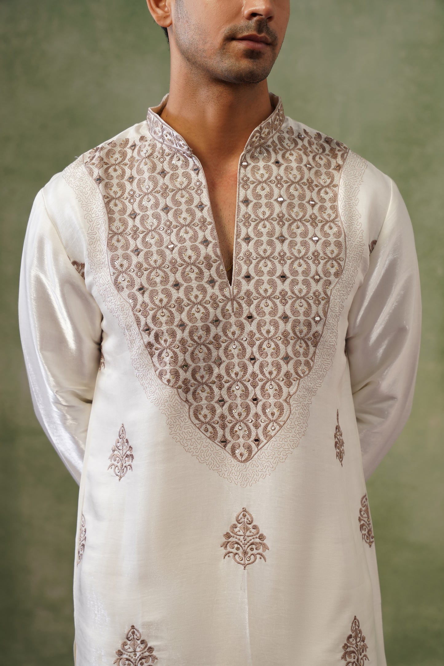 Aina Ivory Mirror Threadwork Kurta Set