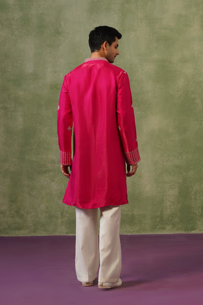 Chidhi Magenta Threadwork Kurta Set