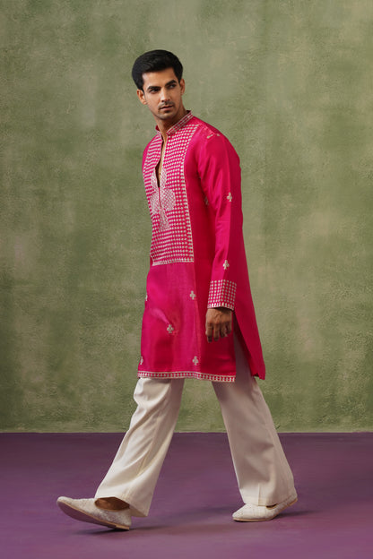 Chidhi Magenta Threadwork Kurta Set