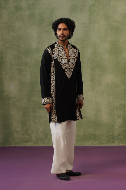 Sultan Black Mirror Threadwork Kurta Set
