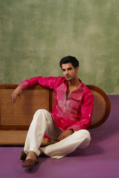 Chidhi Magenta Threadwork Kurta Set
