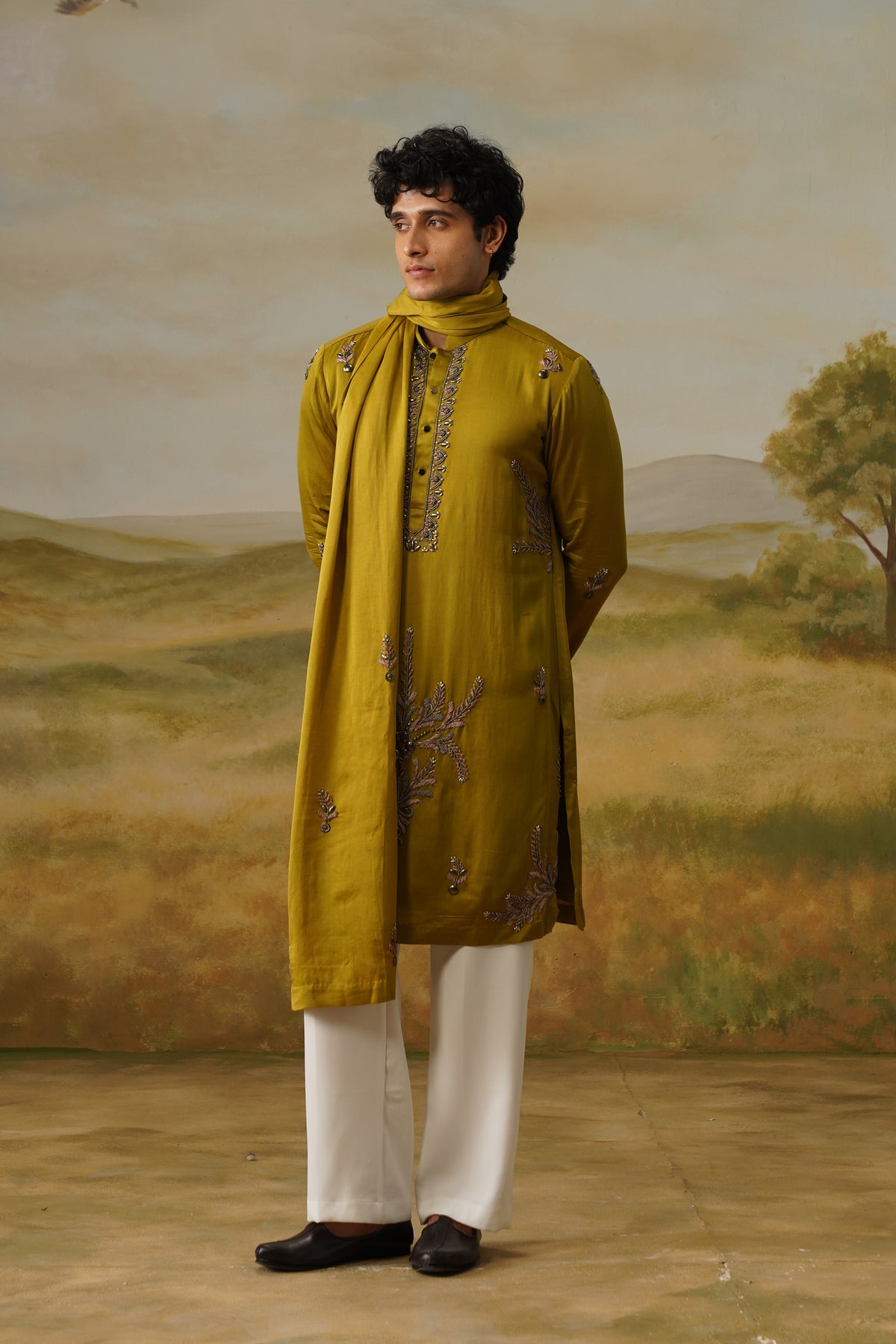 Hariyali Olive Metallic Handwork Kurta Set