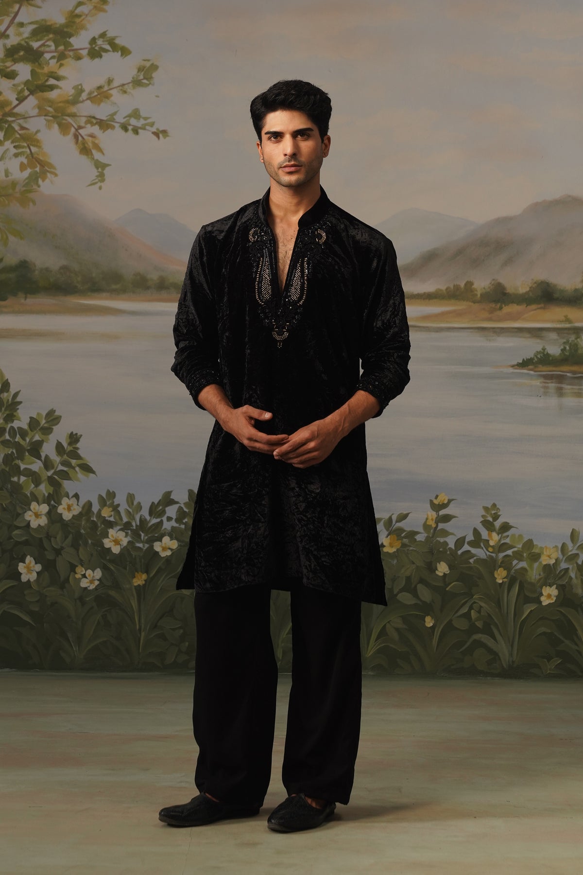 Shab Black Velvet Bead Embroidered Kurta Set