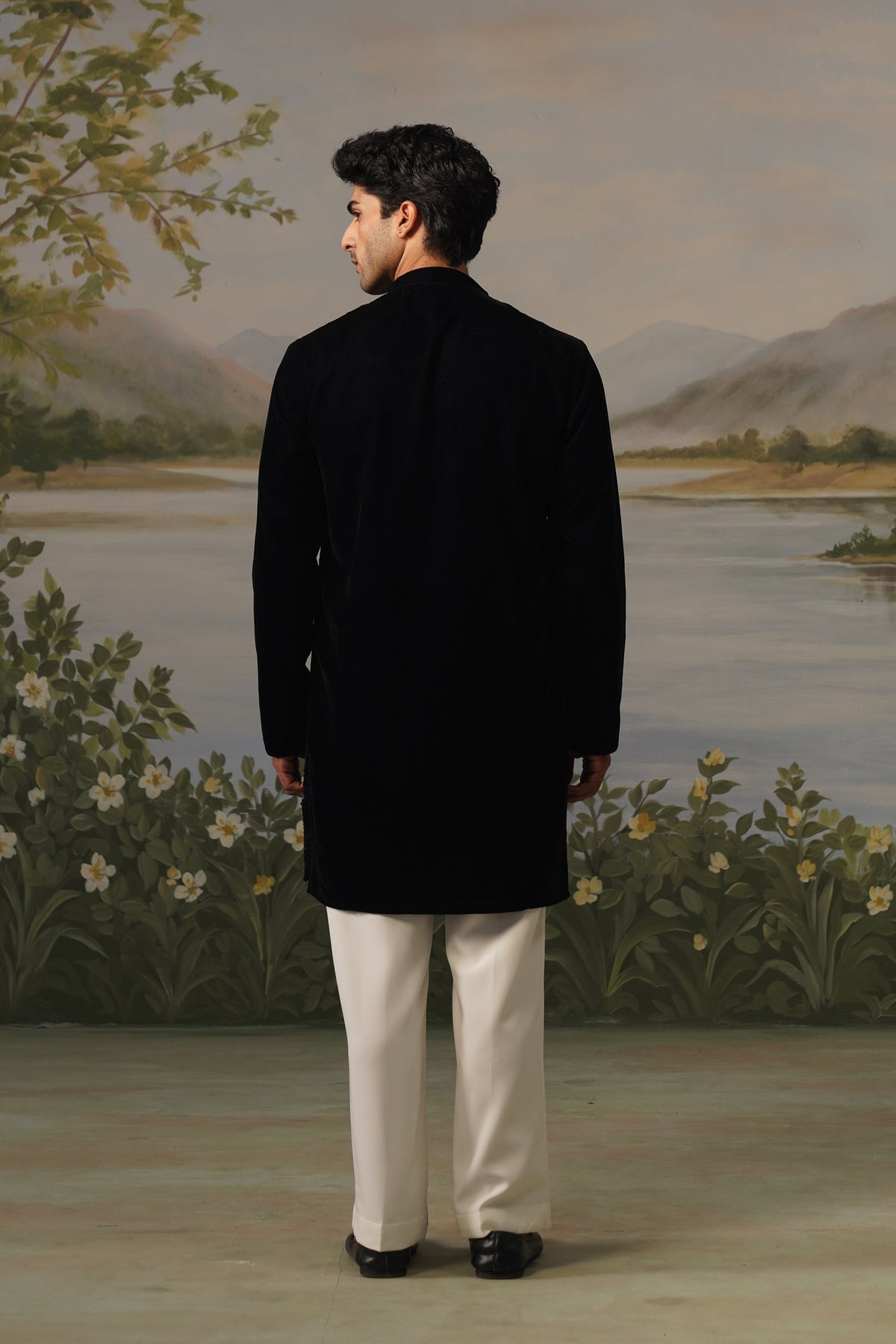 Umrao Navy Blue Velvet Embroidered Kurta Set