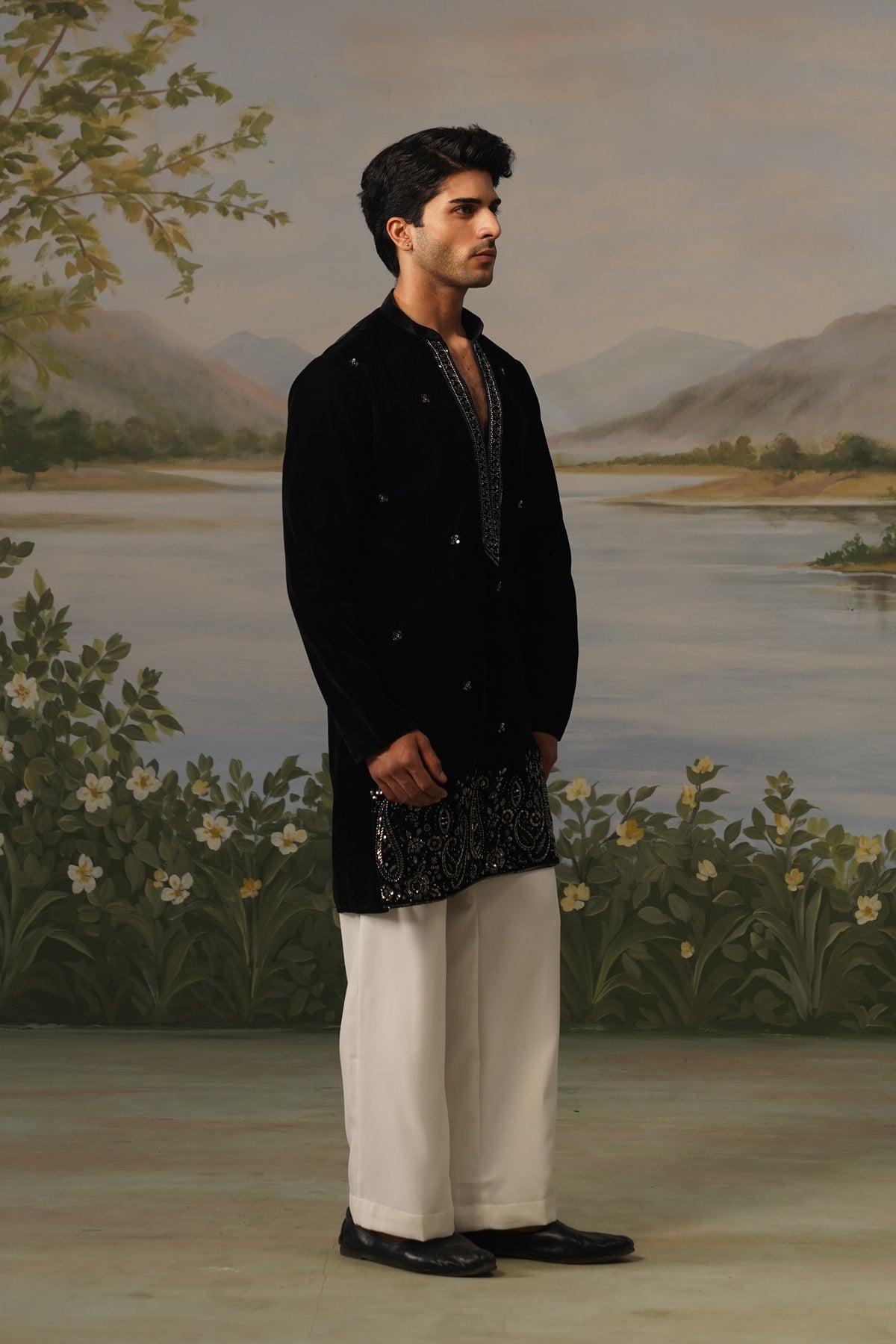 Umrao Navy Blue Velvet Embroidered Kurta Set