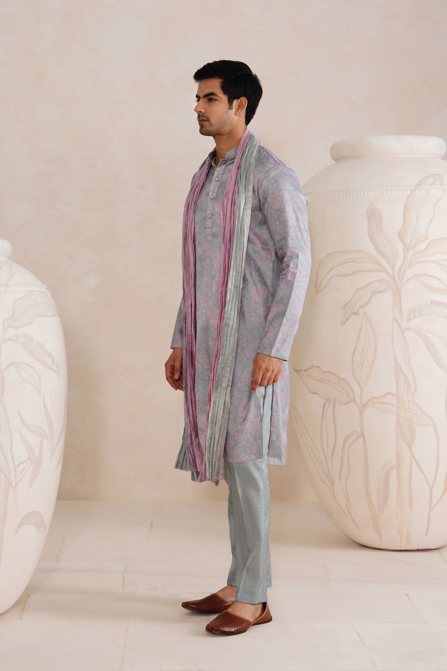 Cloud Grey Tussar Silk Print Kurta Set With Crush Ombre Dupatta