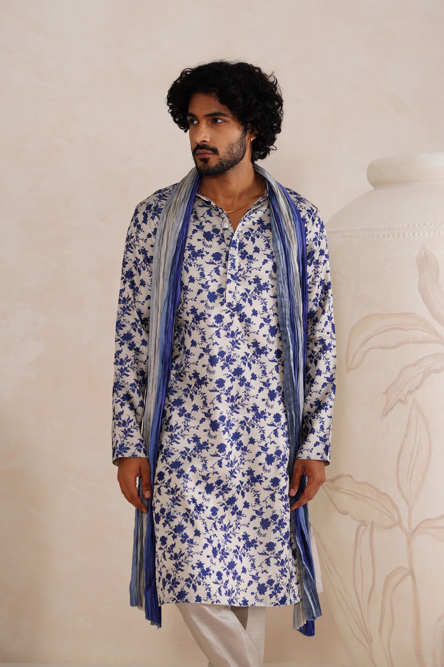 Dusty Grey Tussar Silk Print Kurta Set With Crush Ombre Dupatta