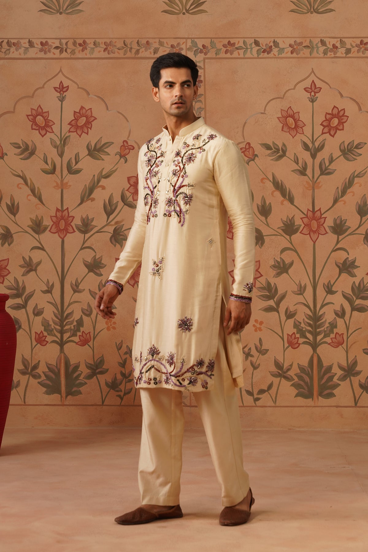 Bahar Ivory Hand Threadwork Kurta Set