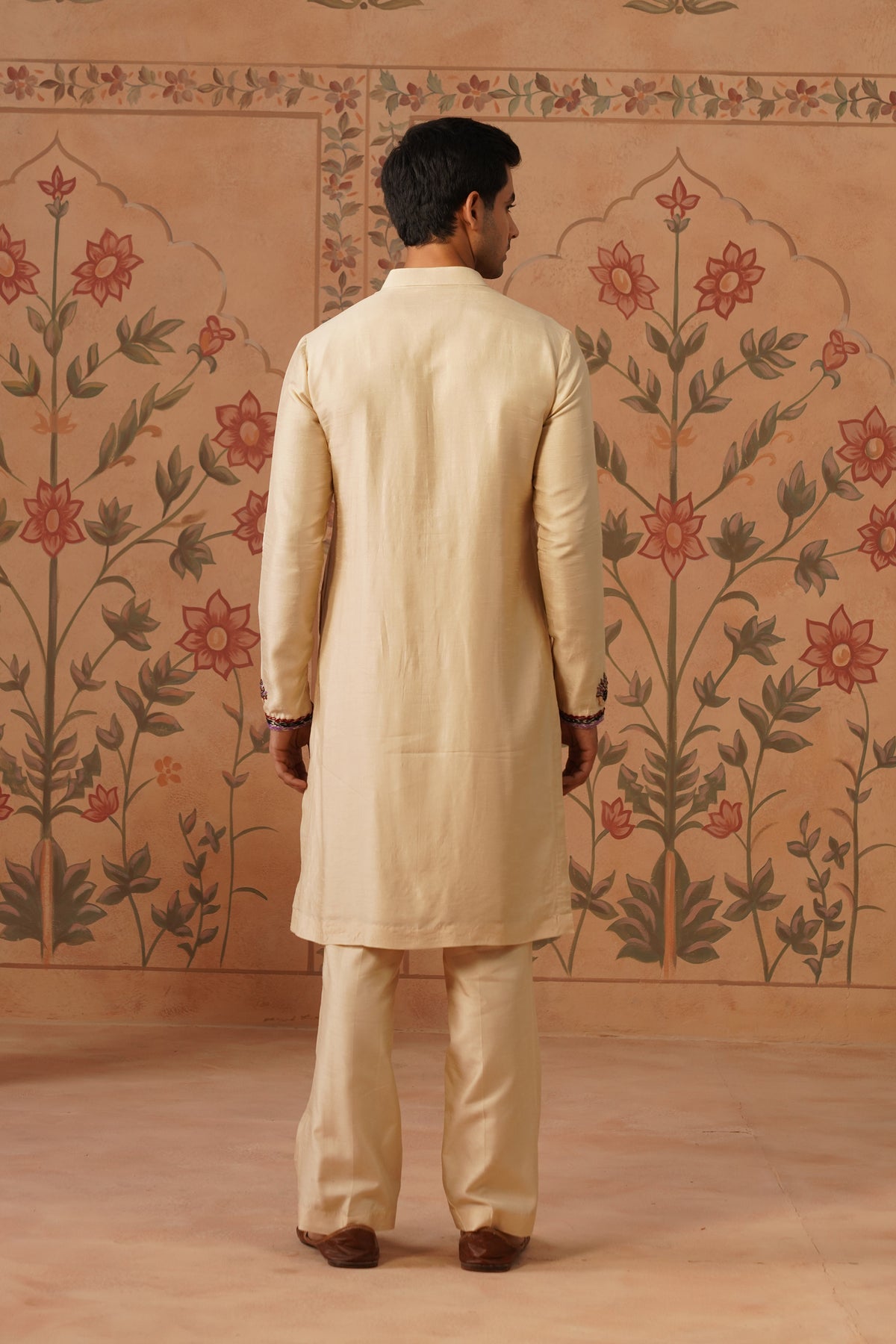 Bahar Ivory Hand Threadwork Kurta Set
