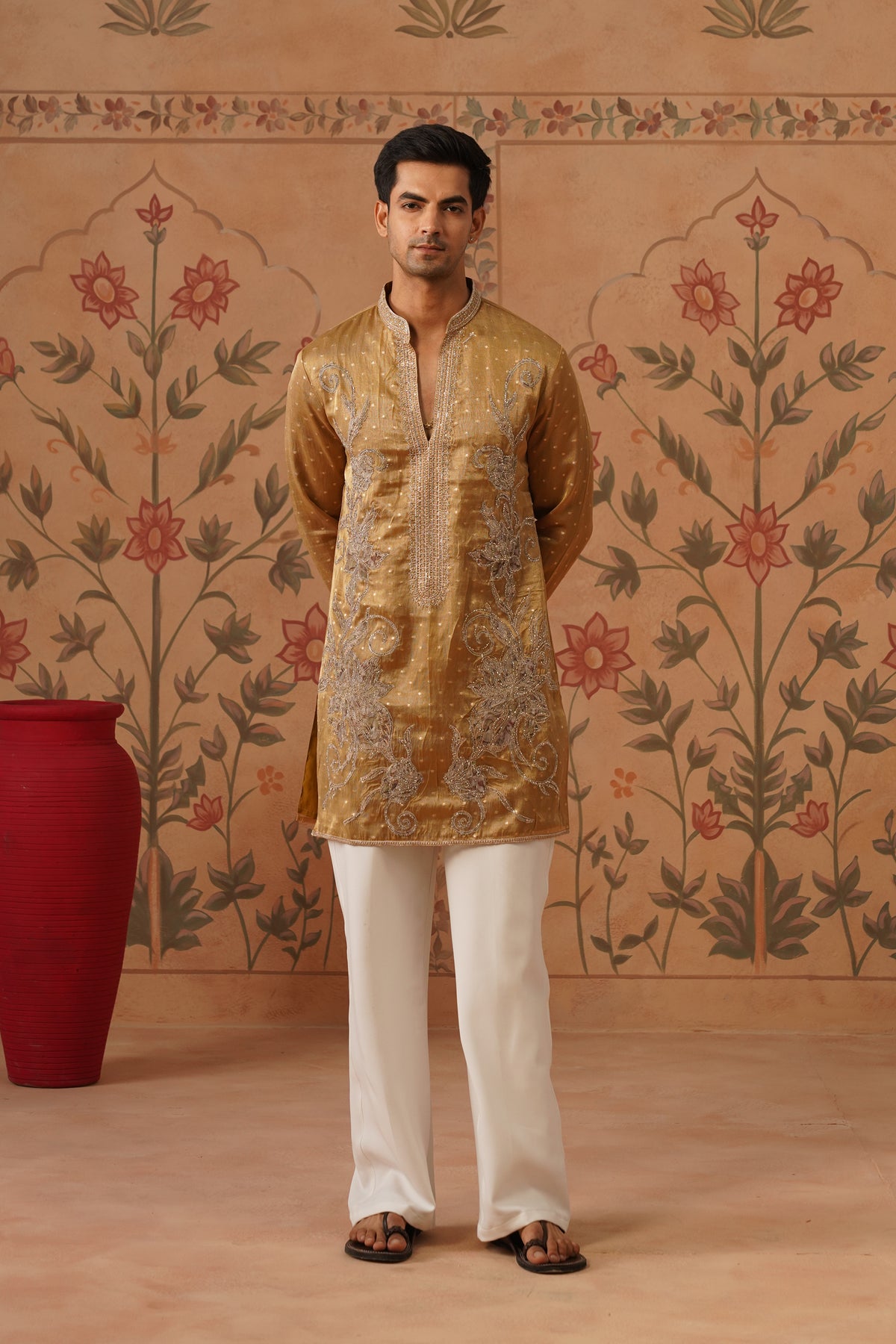 Sona Gold Threadwork Kurta Set