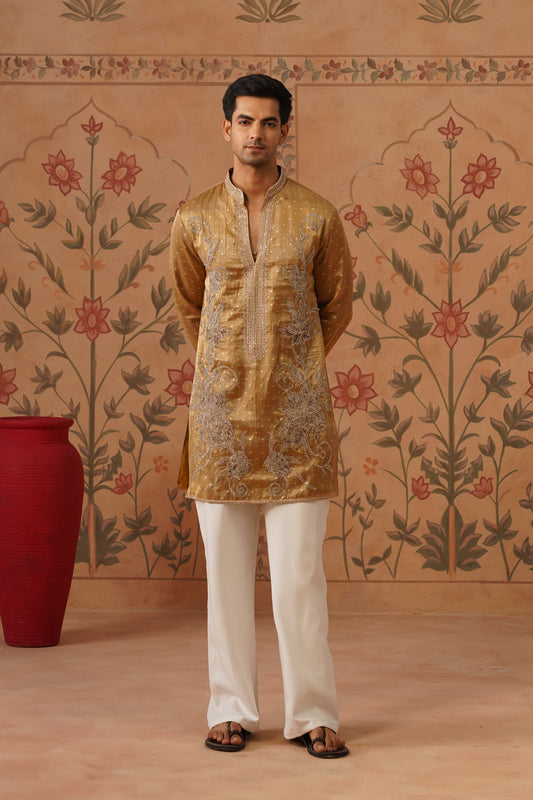 Sona Gold Threadwork Kurta Set