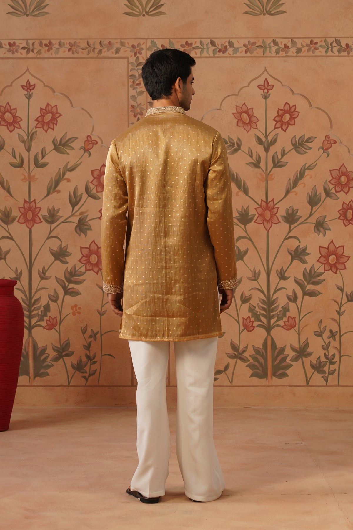 Sona Gold Threadwork Kurta Set