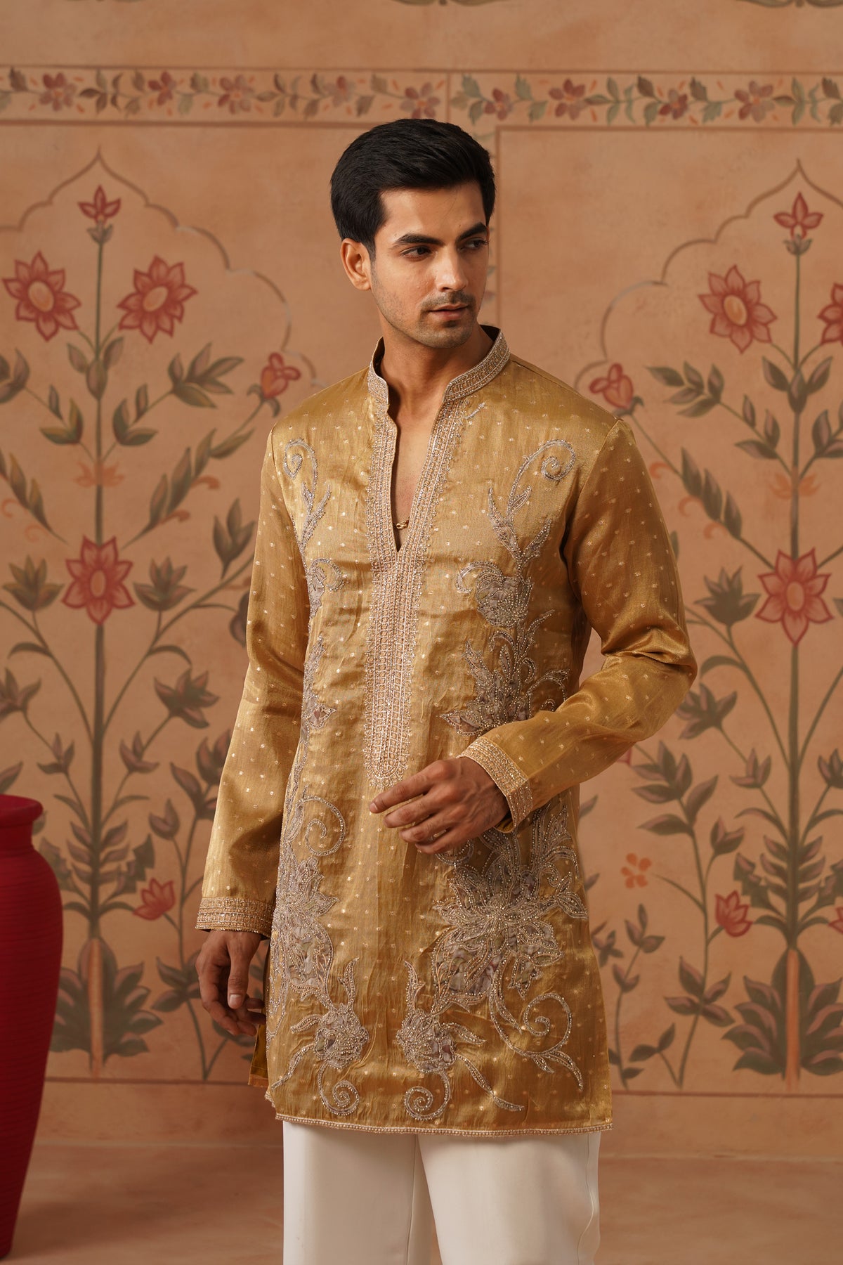 Sona Gold Threadwork Kurta Set